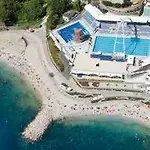 Sandra With Free Private Parking Appartement