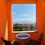 Sandra With Free Private Parking * Rijeka