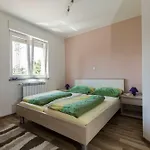 Sandra With Free Private Parking Appartement Rijeka