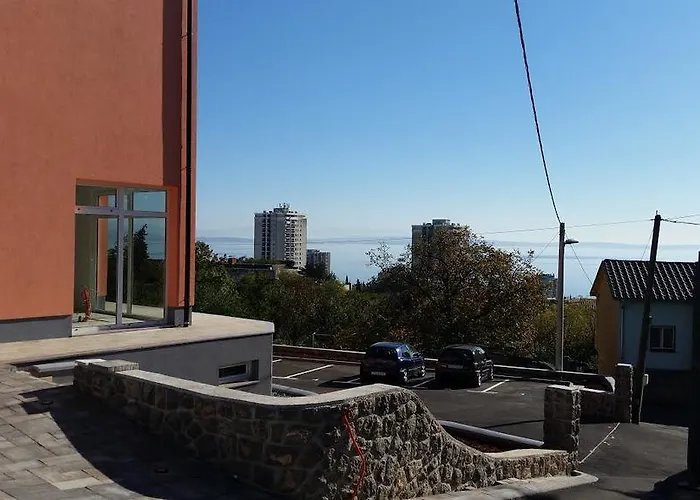 Sandra With Free Private Parking Apartman Fiume