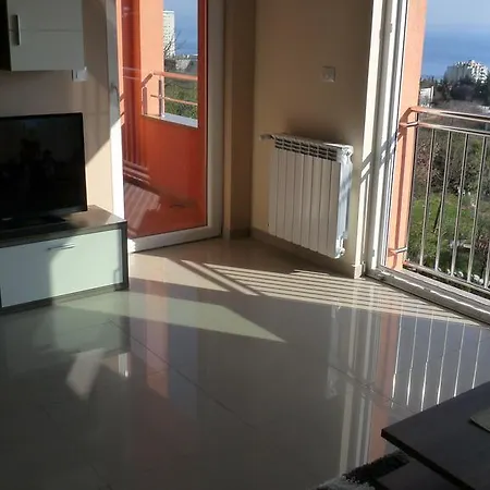 Apartment Sandra With Free Private Parking Rijeka