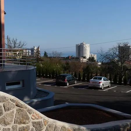 Sandra With Free Private Parking * Rijeka