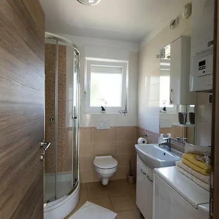 Apartment Sandra With Free Private Parking *