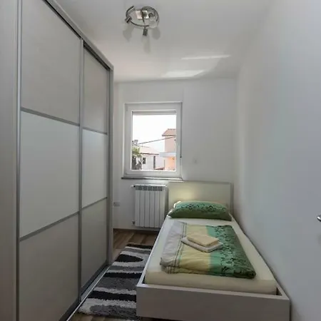 Sandra With Free Private Parking Apartment Rijeka