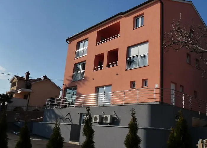 Sandra With Free Private Parking Rijeka